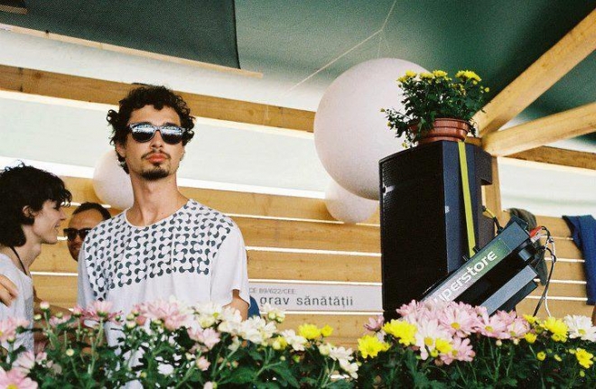 Cristi Cons revient sur le label Meander avec un nouvel EP