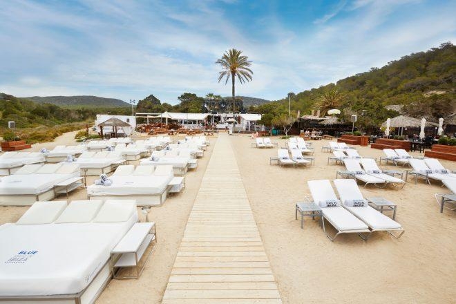 Les autorités d'Ibiza bannissent les DJs des clubs en bordure de mer