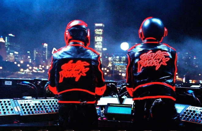 Visionnez le documentaire 'Daft Punk: Unchained' gratuitement en streaming sur CSTAR