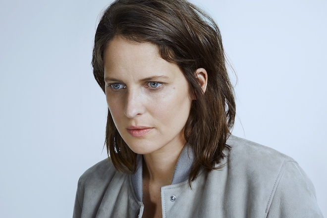 Chloé est de retour avec un nouvel EP remixé par Dixon