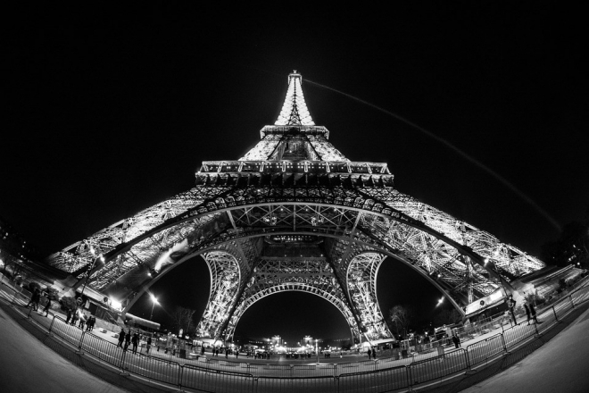 Soirée house et funk ce soir au premier étage de la Tour Eiffel