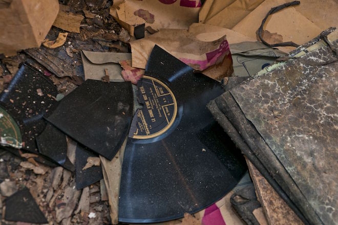 Et si votre collection de vinyles était néfaste pour la planète et votre santé ?